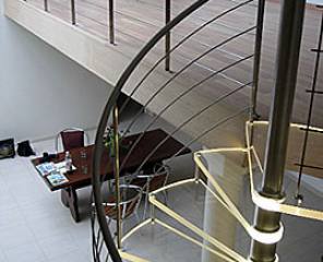 escalier métallique niort